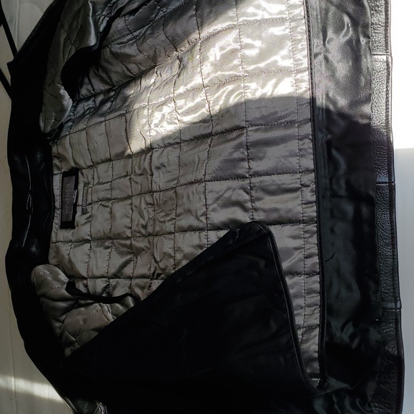 Wilsons Leather - Black Leather jacket. Size: Small. - Picture 4 of 11